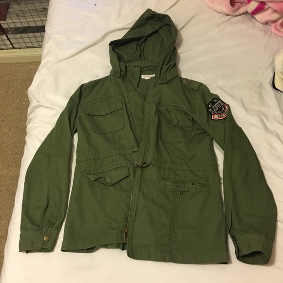 Green jacket - Picture 3 of 8